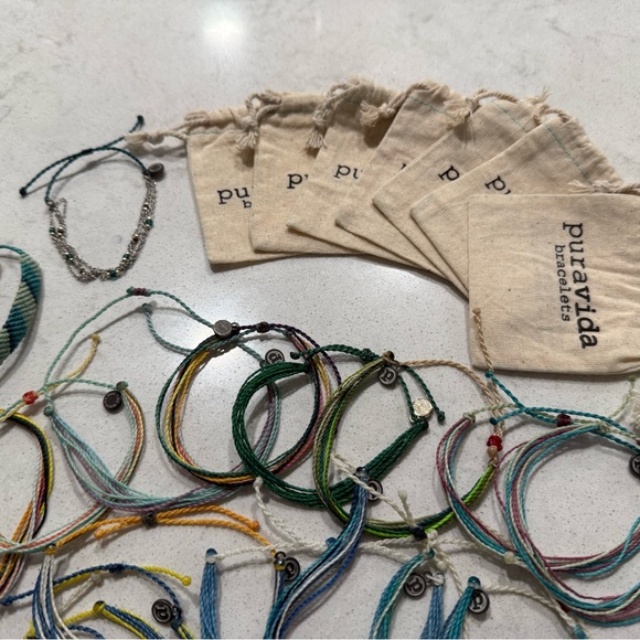 36 Pura Vida Bracelets - Picture 4 of 5
